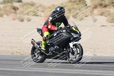 media/Oct-30-2025-Racers Edge (Thu) [[dabbdaf680]]/3-B Group/Session 2 (Bowl Exit)/